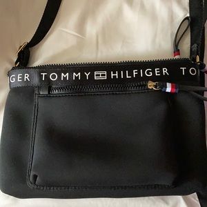 I’m selling a purse 👜